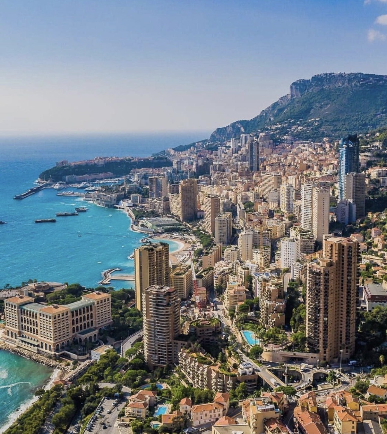 Vue panoramique de Monaco et de son littoral