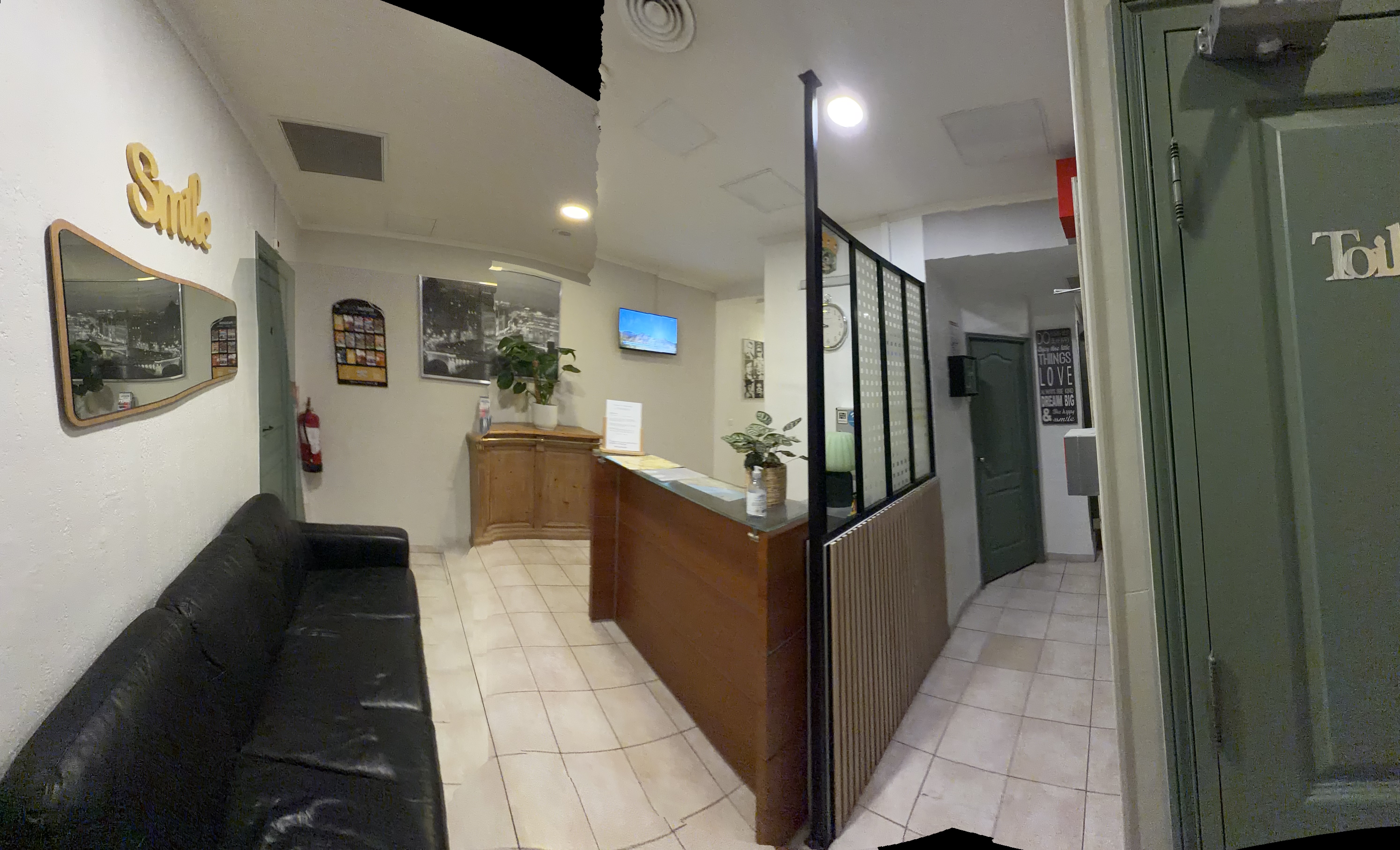 Réception de l’auberge Chez Patrick